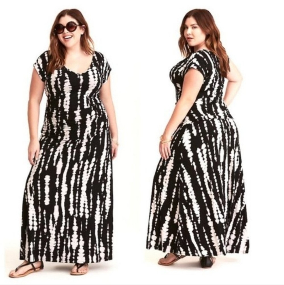 Torrid Black White Tie Dye Shirred Maxi Dress